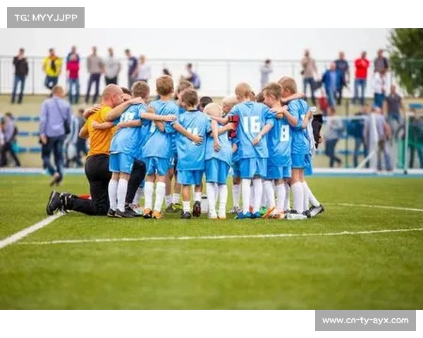 科莫升班马奇迹的背后:团队足球与战术纪律的胜利 科莫升班马奇迹的背后:团队足球与战术纪律的胜利